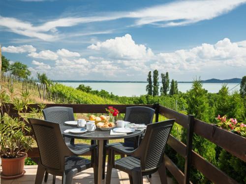 Abrahamhegy House | Holiday Home Kopacsi by Interhome