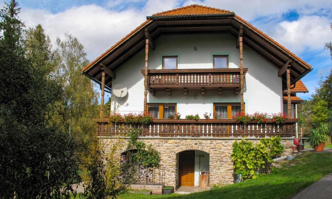 Nebahovy House | Holiday Home Kralovice by Interhome