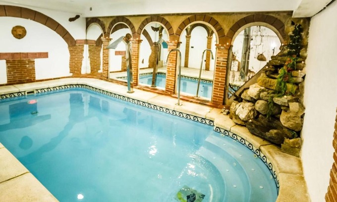 Aldeatejada House | Holiday Home 'La Chirumba' with Mountain View, Wi-Fi and Air Conditioning
