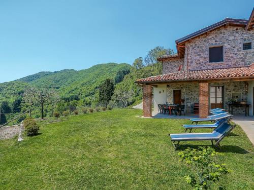 Molazzana House | Holiday Home Le Bore - CNG123 by Interhome