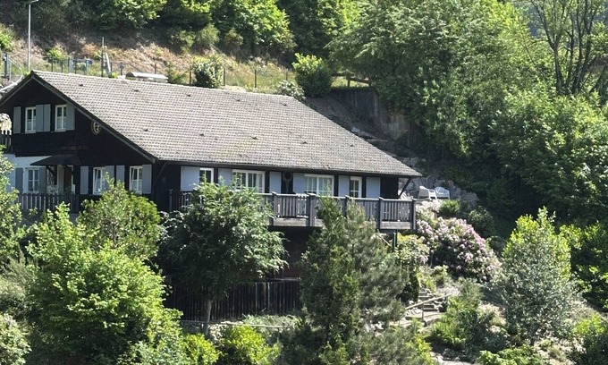 Busterbach House | Holiday Home 'Lena' with Private Terrace, Private Garden and Wi-Fi