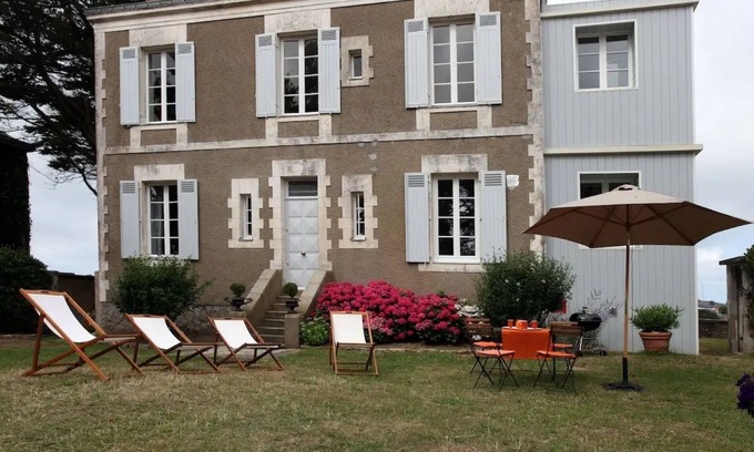 Pornichet House | Holiday Home 'Les Hortensias Baie De La Baule' with Sea View