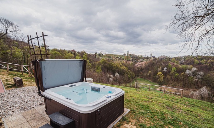 Pisece House | Holiday Home Liberg with Hot tub and Sauna