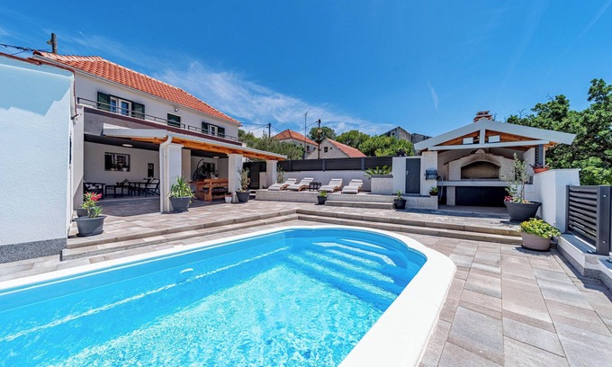 Ljubitovica House | Holiday Home Luce with Pool, Ljubitovica, Croatia