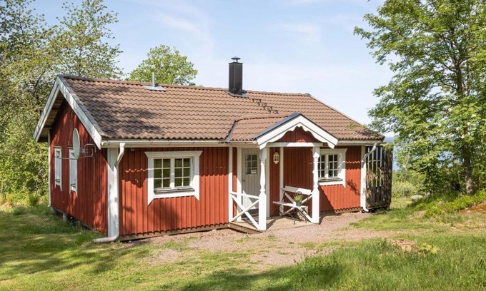 Tibro House | Holiday Home Lunnekullen by Interhome