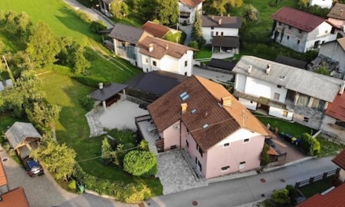 Kamno House | Holiday home Maharac with 3 apartments till 18 persons
