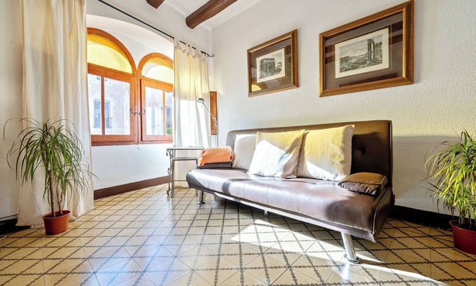 Santes Creus House | Holiday Home 'Maria' with Mountain View, Balcony and Wi-Fi