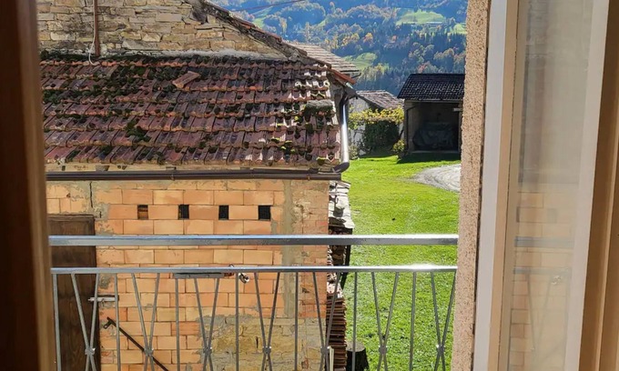 Lama Mocogno House | Holiday Home "Miriam" with Mountain View, Balconies & Wi-Fi