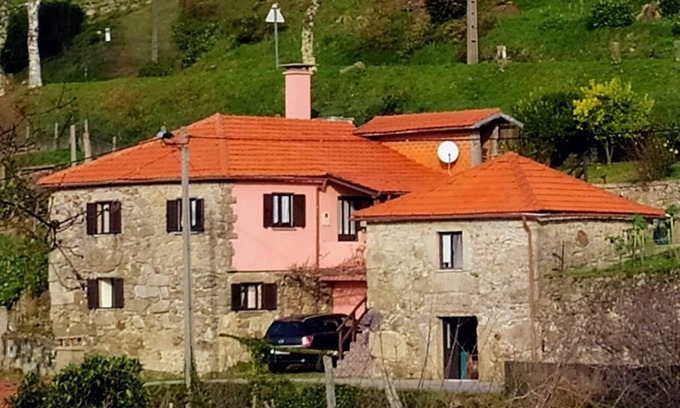 Paredes de Coura House | Holiday Home 'Natureza De Coura' with Mountain View
