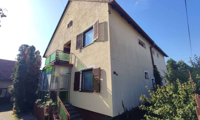Balatonfured House | Holiday home near the pond