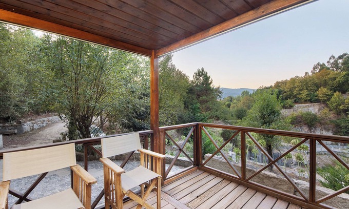 Marco de Canaveses Villa | Holiday Home 'Nature Stone and Villas - Casa 2' Mountain View, Shared Garden and Air Conditioning