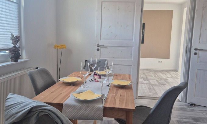 Stadtmitte House | Holiday Home 'Schäferhaus' with Private Terrace, Private Garden and Wi-Fi