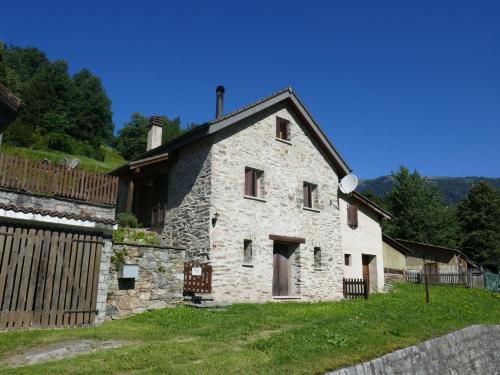 Negrentino House | Holiday Home Simano by Interhome