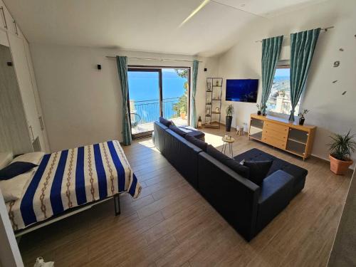 Borak House | Holiday Home Sunrise - Three Bedroom Holiday Home