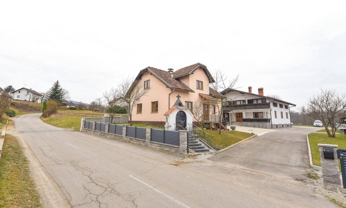 Cerklje ob Krki House | Holiday Home Toplica Natura with natural thermal Bath