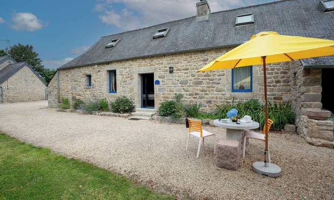 Lanvellec House | Holiday Home 'Ty Coz' with Private Terrace, Private Garden and Wi-Fi