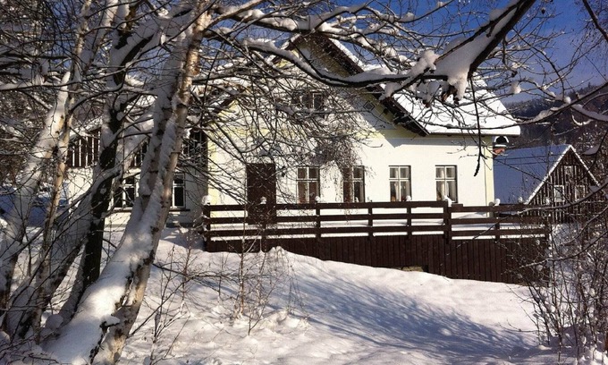 Zlata Olesnice Apartment | holiday home with garden in quiet mountain village