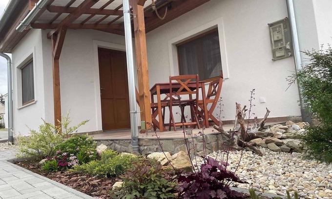 Vonyarcvashegy House | Holiday home with garden and terrace