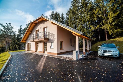 Rovte House | Holiday Home with Hot tub and Sauna Sabina