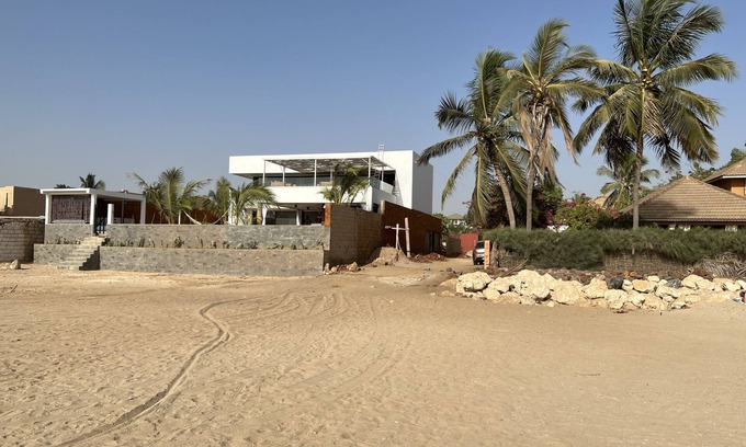 Saly Niakhniakhal Villa | Holiday home with hotel service on the beautiful beach of Saly: beach house MIMA