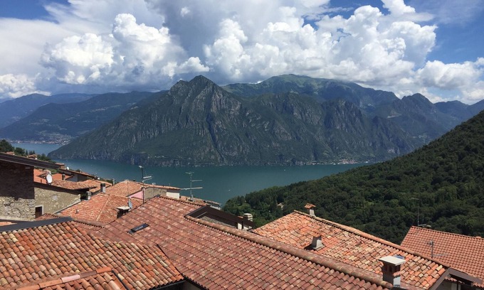 Fonteno Apartment | Holiday home with lovely views of Lake Iseo for 6 people