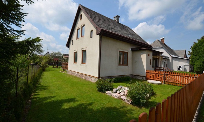 Vrchlabi House | Holiday Home with Private Pool in Bohemian