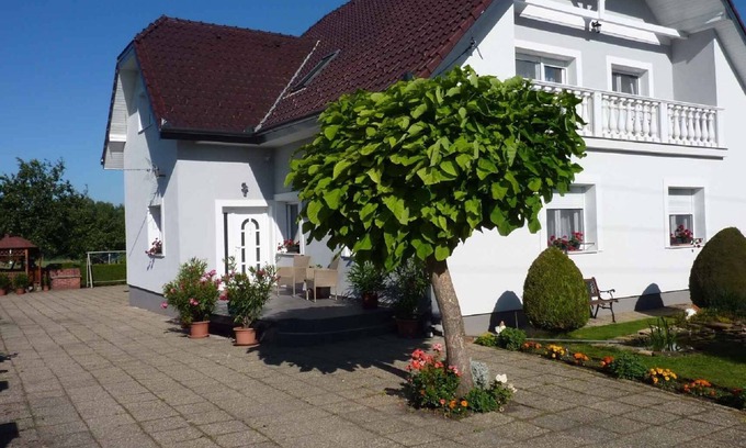 Gyenesdias House | Holiday home with whirlpool, large garden pavilion, air conditioning and WiFi