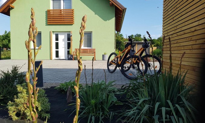 Znojmo House | Holiday Home Znojmo w/Wellness & Wine