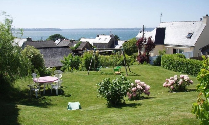 Plougastel-Daoulas House | Holiday house Plougastel Daoulas for 1 - 4 persons with 2 bedrooms - Holiday home