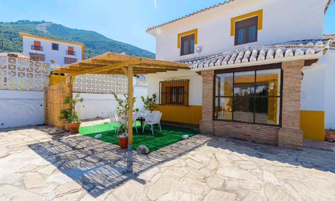 Alcaucin House | Holiday house Alcaucin for 1 - 7 persons with 3 bedrooms - Holiday apartment in one or multi-family