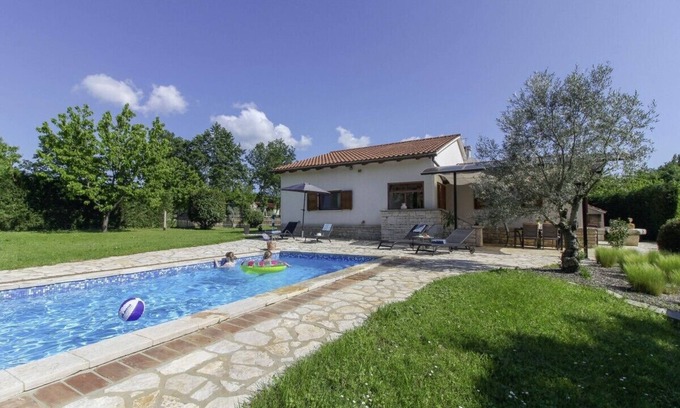 Municipality of Zminj Villa | Holiday house Bella Collina * quiet location, 2000 m2 garden, private pool