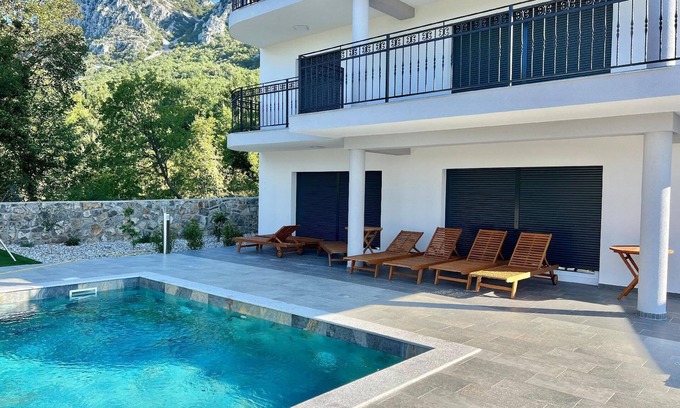 Bribir House | Holiday house Bribir for 1 - 18 persons with 10 bedrooms - Holiday home