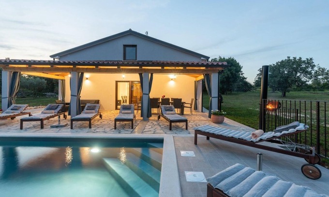 Bibali House | Holiday house Buje for 1 - 8 persons with 4 bedrooms - Holiday home