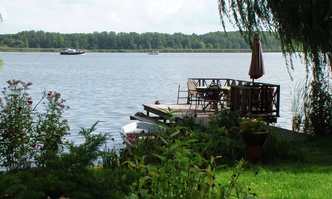 Dolgenbrodt House | Holiday house directly on the water in Heidesee OT Dolgenbrodt