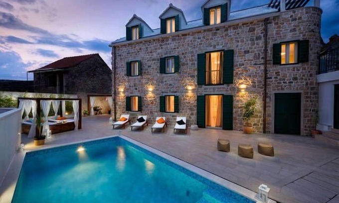 Donji Humac House | Holiday house Donji Humac for 1 - 12 persons with 6 bedrooms - Holiday house