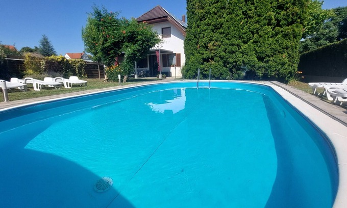 Siofok House | Holiday house for 8 with swimming pool, air-conditioning in silent area