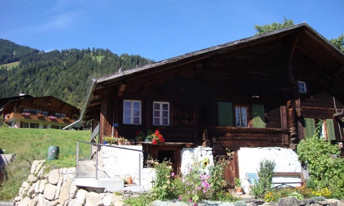 Frutigen House | Holiday house Frutigen for 1 - 4 persons with 2 bedrooms - Detached holiday house