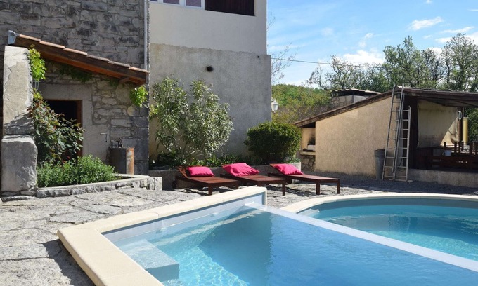 Lanas House | Holiday House in Lanas with Heated Pool