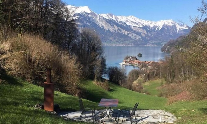Iseltwald House | Holiday house Iseltwald for 5 persons with 3 bedrooms - Holiday house