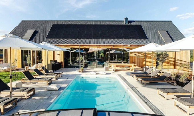 Lieg House | Holiday house Lieg for 1 - 14 persons with 6 bedrooms - Holiday house