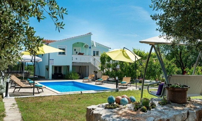Debeljak House | Holiday House Marina with pool