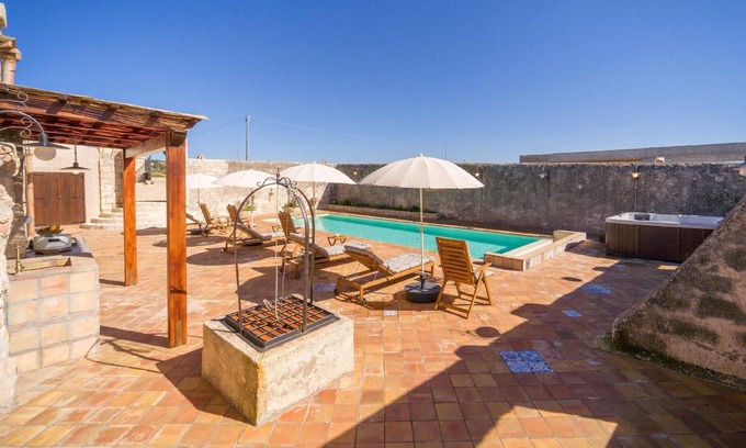 Menfi House | Holiday house Menfi for 1 - 8 persons with 4 bedrooms - Holiday house