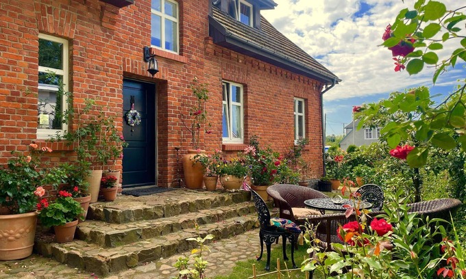 Mielno House | Holiday house Mielno for 1 - 14 persons with 6 bedrooms - Holiday home