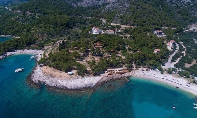 Milna House | Holiday house Milna for 1 - 6 persons with 3 bedrooms - Holiday house
