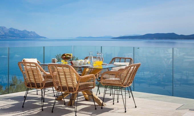 Mimice House | Holiday house Mimice for 1 - 14 persons with 6 bedrooms - Holiday home