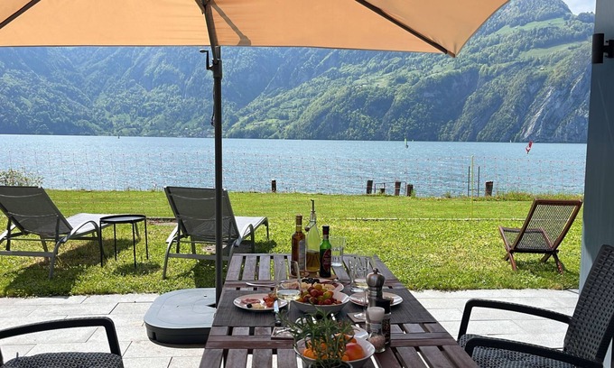 Ruetli House | Holiday house Sisikon for 1 - 4 persons with 2 bedrooms - Detached holiday house