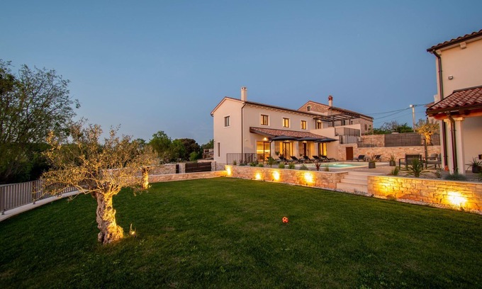 Valtura House | Holiday house Valtura for 1 - 8 persons with 4 bedrooms - Holiday home