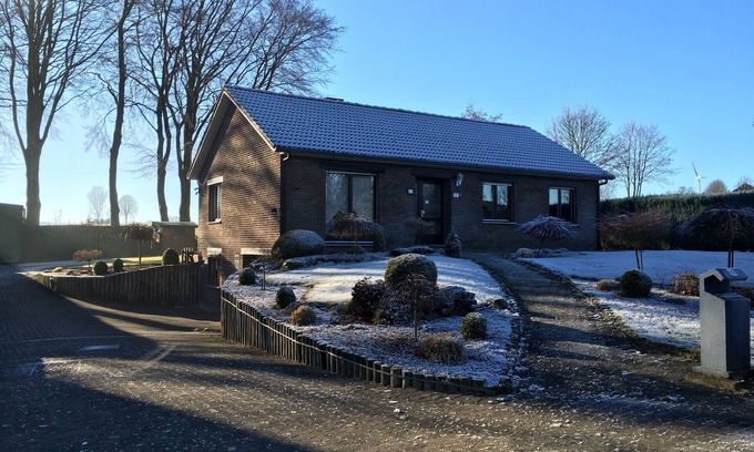 Sankt-Vith House | Holiday house with large garden