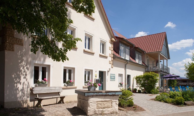 Schnelldorf Apartment | Holiday in the Romantic Franconia