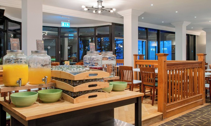 Staple Hill Hotel | Holiday Inn Bristol-Filton by IHG
